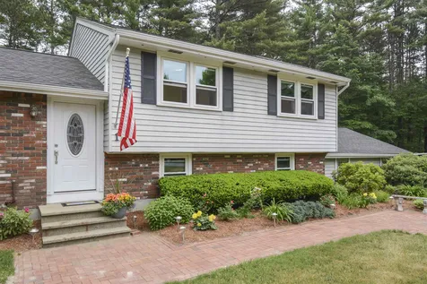 11 Beech Hill Drive Londonderry NH 03053