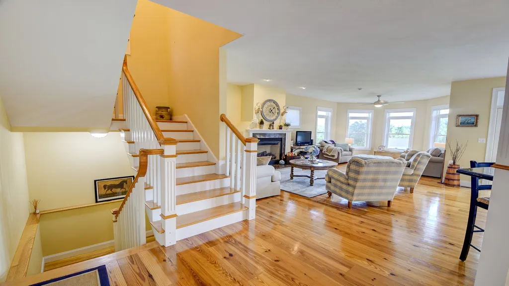 15 Fox Crossing Laconia NH 03246