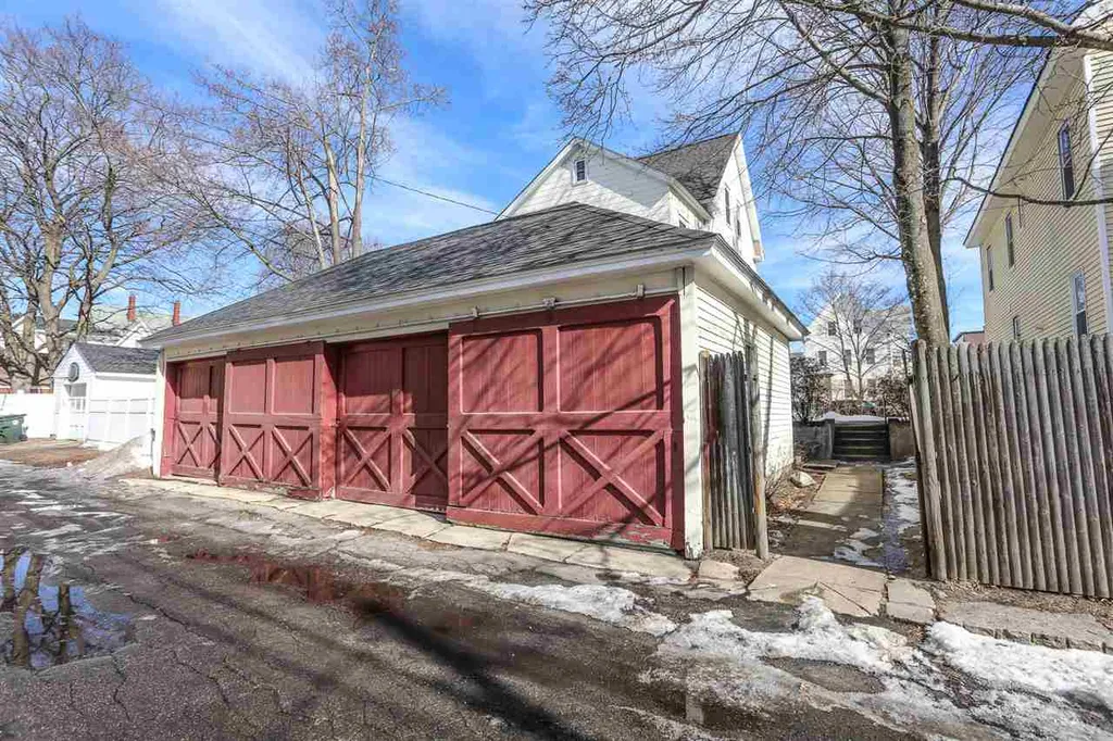 198 Walnut Street Manchester NH 03104