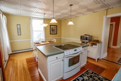 198 Walnut Street Manchester NH 03104
