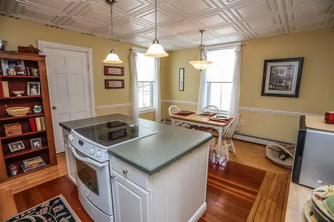 198 Walnut Street Manchester NH 03104
