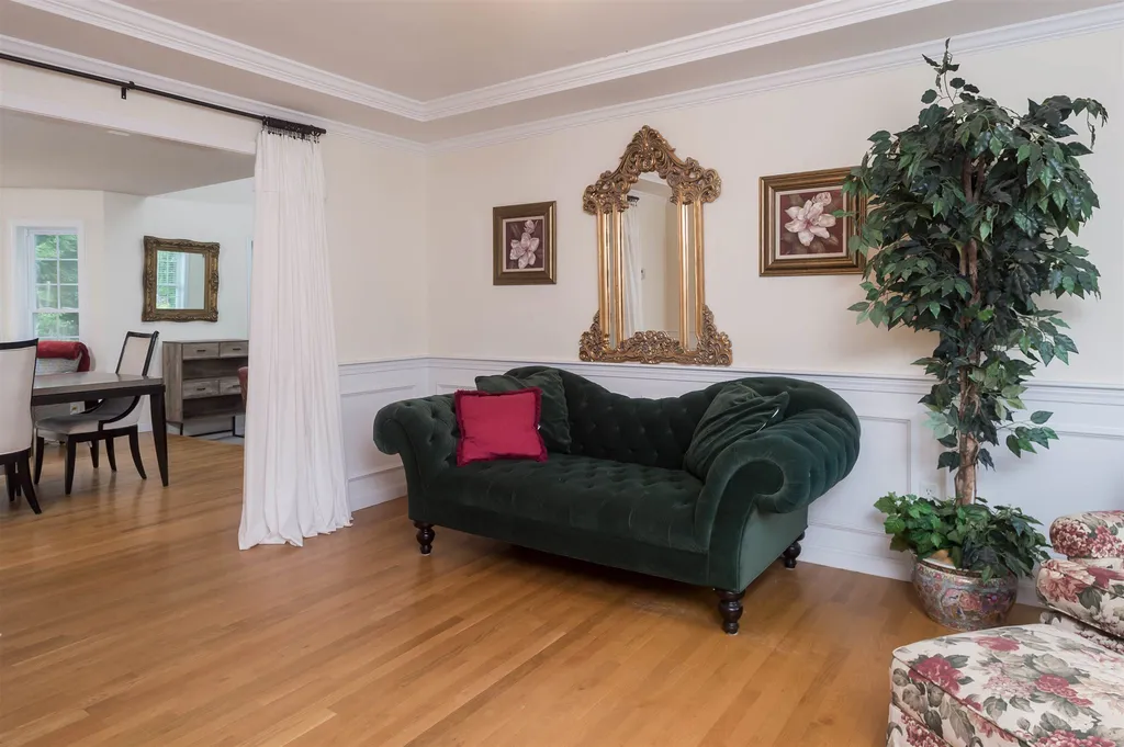 23 Thurston Drive Lee NH 03861