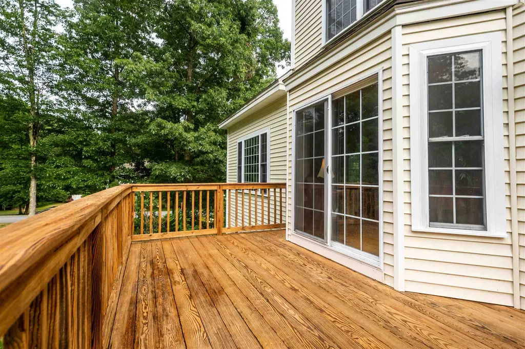 23 Thurston Drive Lee NH 03861