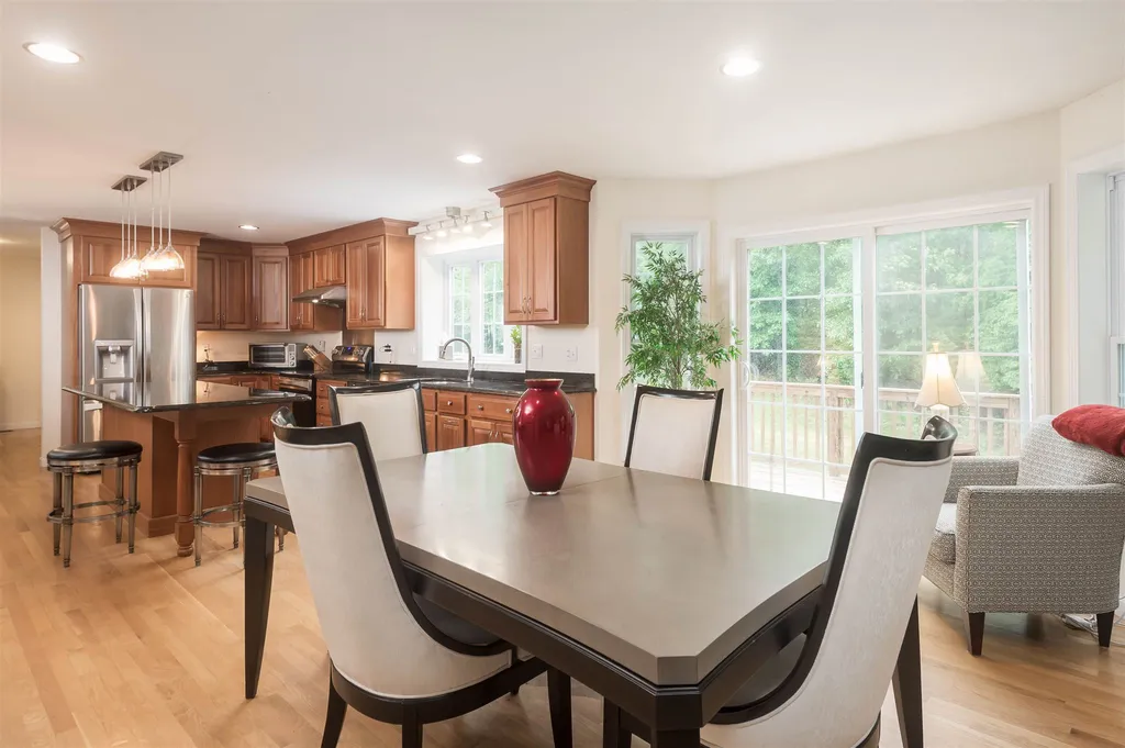 23 Thurston Drive Lee NH 03861