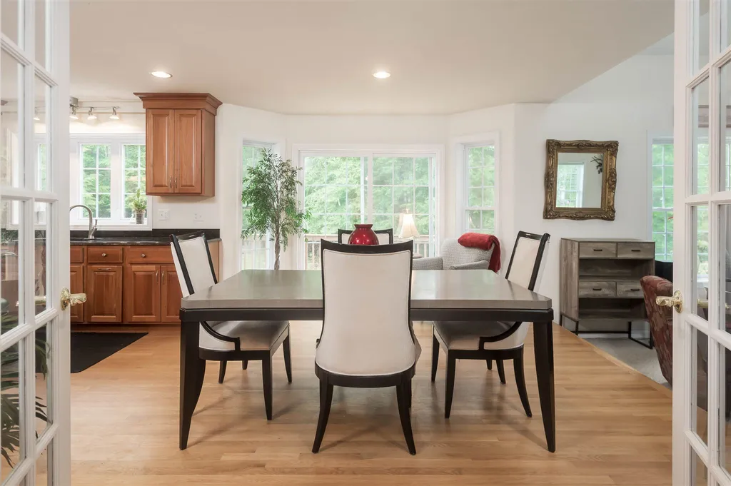 23 Thurston Drive Lee NH 03861