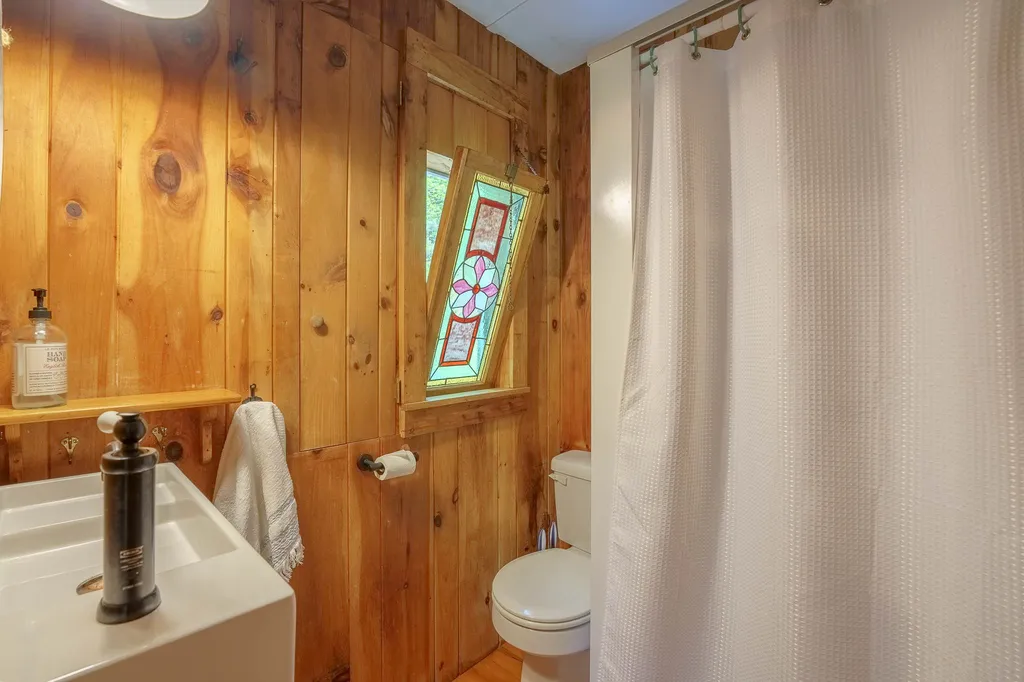 51 Meredith Center Road Meredith NH 03253