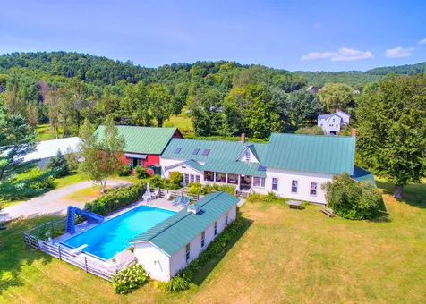 8754 Pomfret Road Pomfret VT 05053