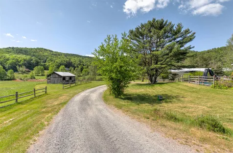 8754 Pomfret Road Pomfret VT 05053