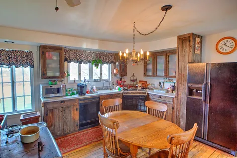 8754 Pomfret Road Pomfret VT 05053