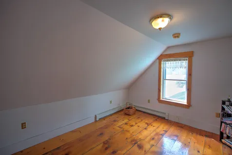 8754 Pomfret Road Pomfret VT 05053