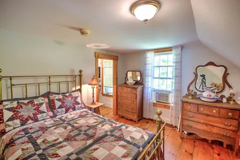 8754 Pomfret Road Pomfret VT 05053