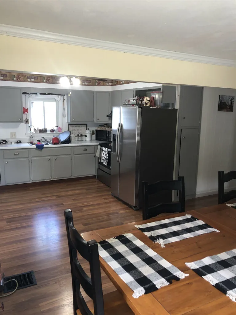 19 Leslie Avenue Claremont NH 03743