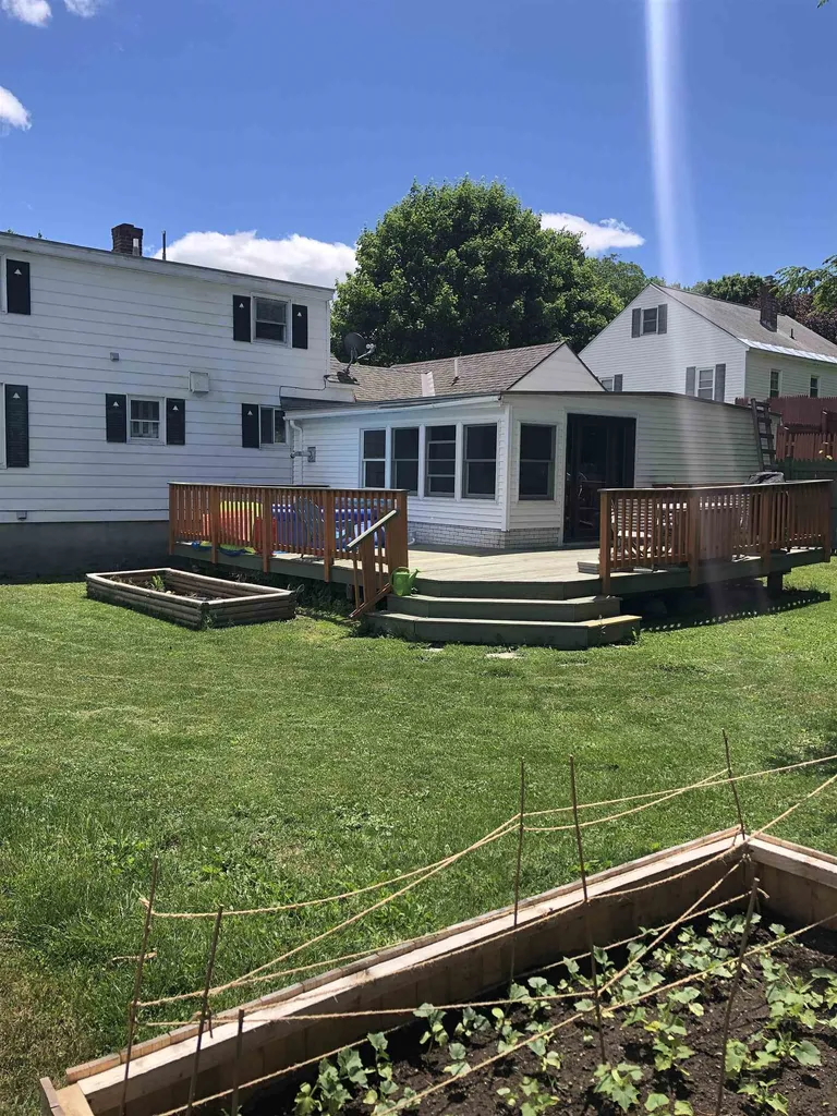 19 Leslie Avenue Claremont NH 03743