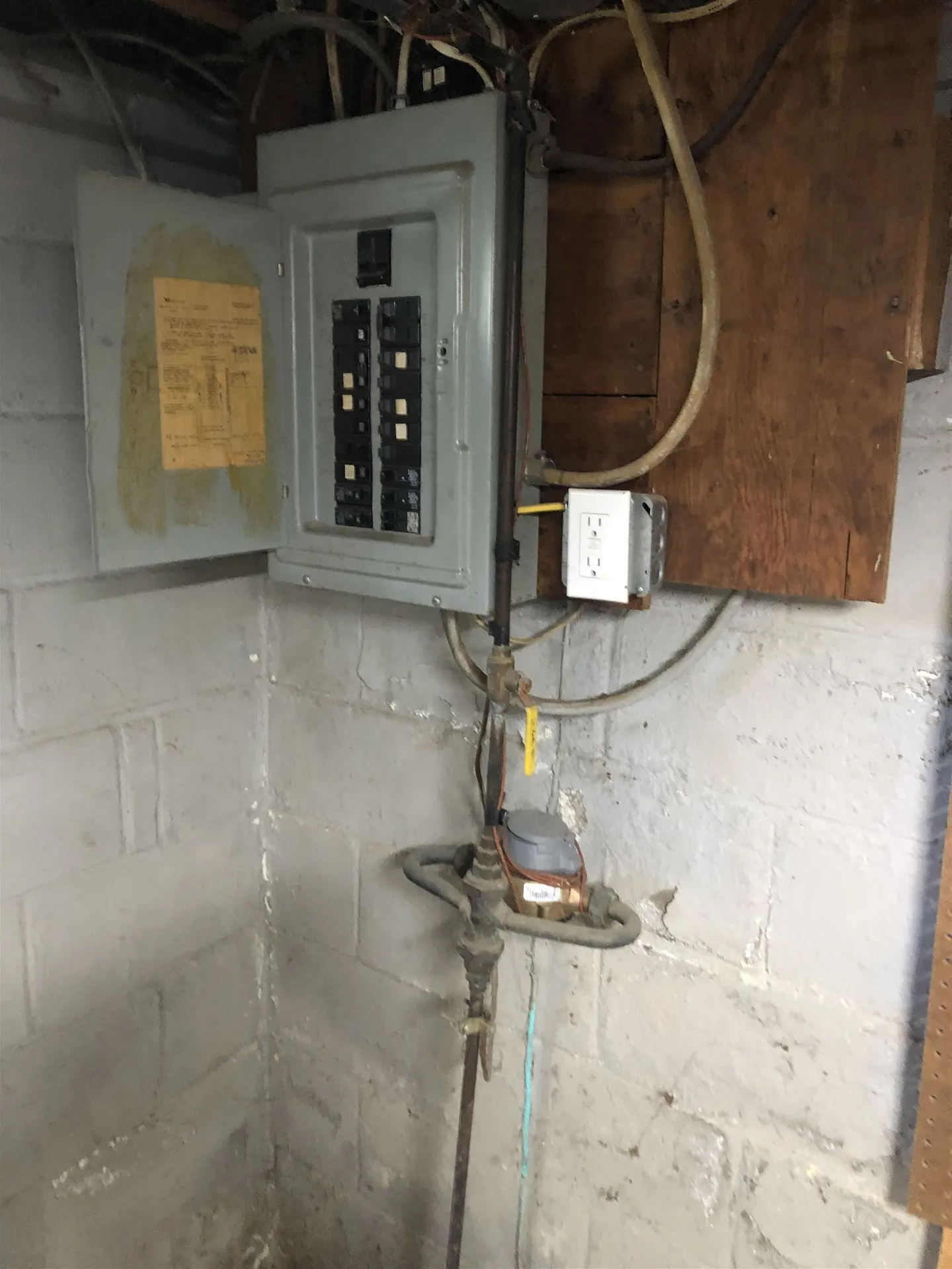 19 Leslie Avenue Claremont NH 03743