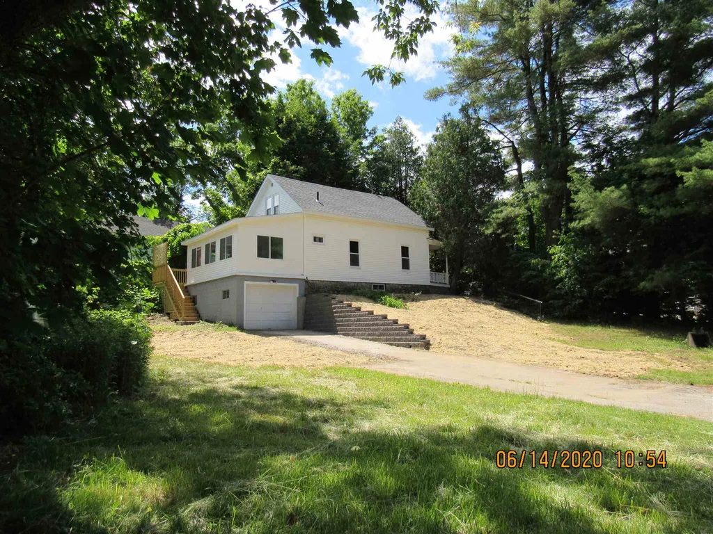 12 Bell Avenue Hooksett NH 03106