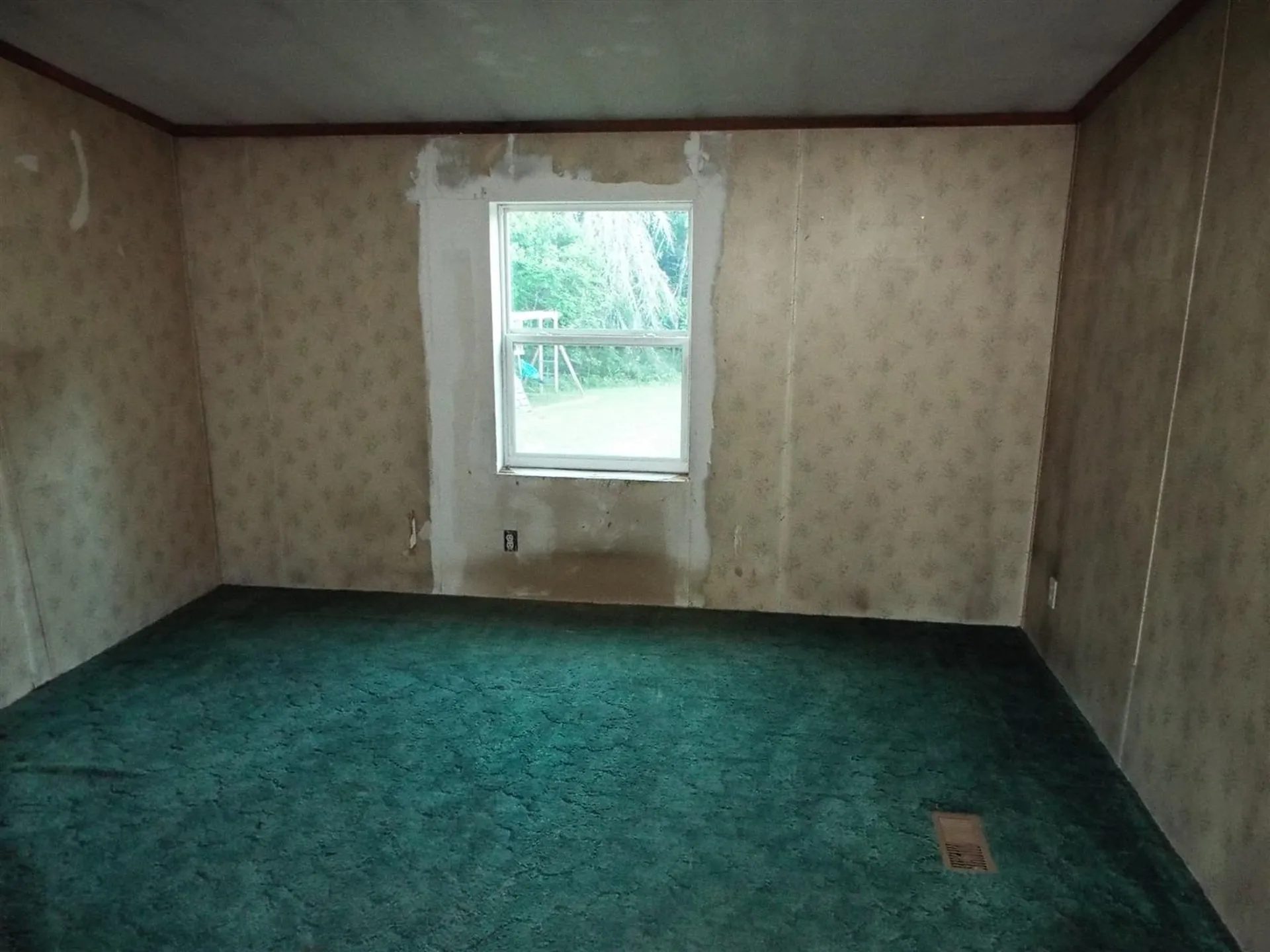 5 Hall Road Dalton NH 03598