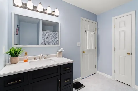 57 Laurel Crest Drive Brookline NH 03033-2137
