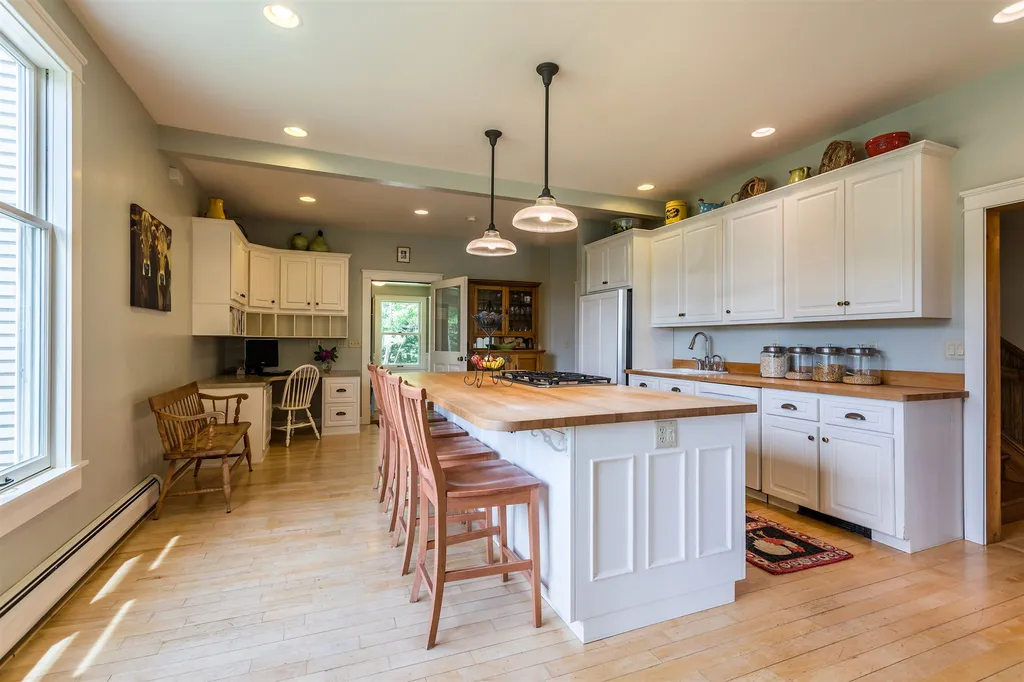 751 Main Road Stamford VT 05352