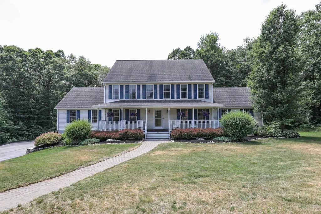 16 Northview Terrace Hooksett NH 03106