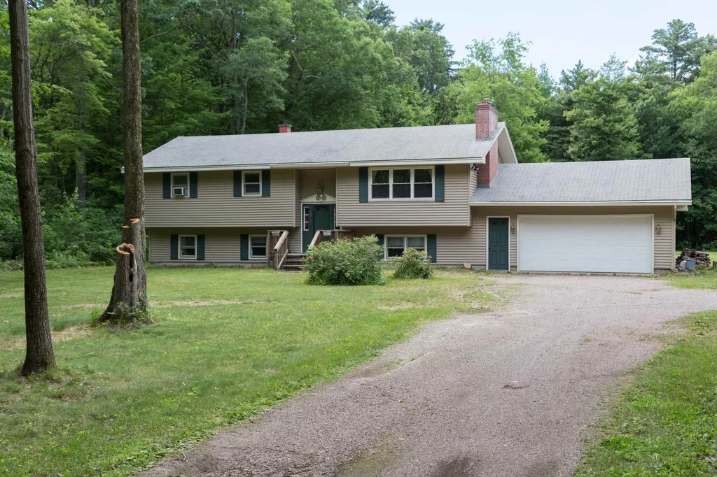 132 Colchester Point Road Colchester VT 05446