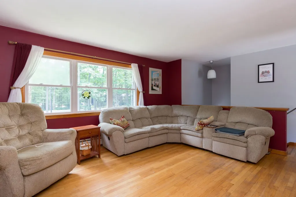 132 Colchester Point Road Colchester VT 05446