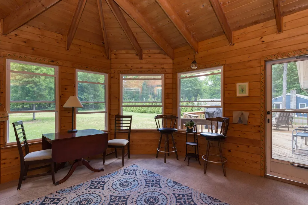 132 Colchester Point Road Colchester VT 05446