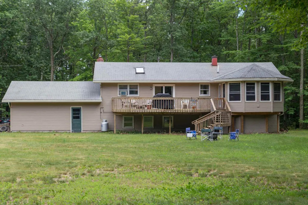 132 Colchester Point Road Colchester VT 05446