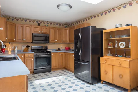 132 Colchester Point Road Colchester VT 05446