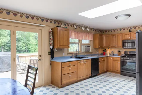 132 Colchester Point Road Colchester VT 05446