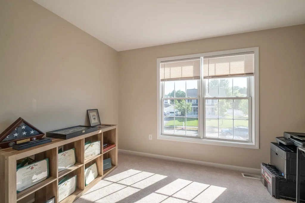8 Amy Way Concord NH 03303-1045