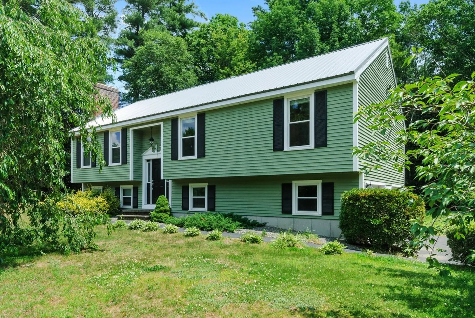 8 Kristopher Lane Raymond NH 03077