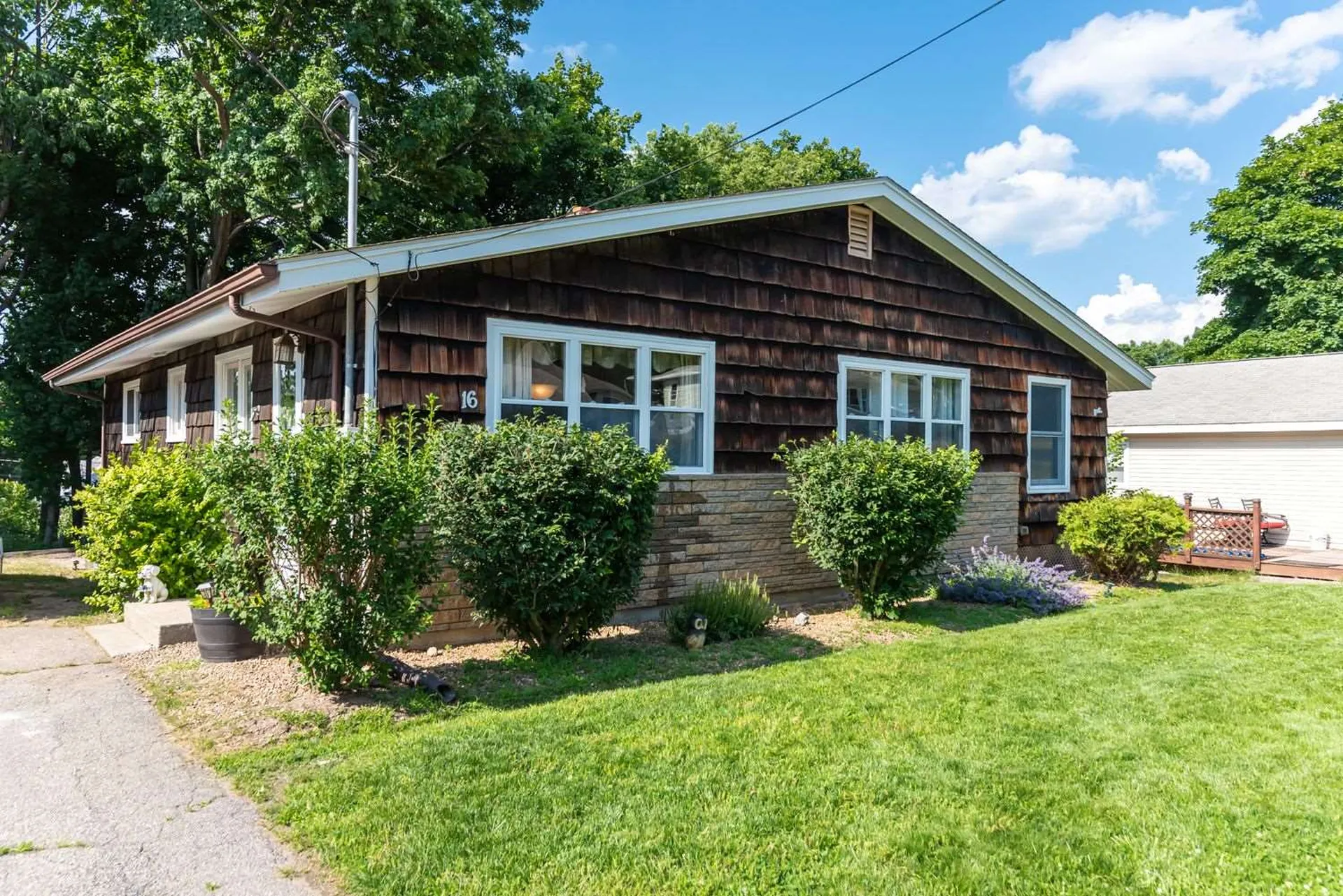 16 Montgomery Avenue Nashua NH 03060