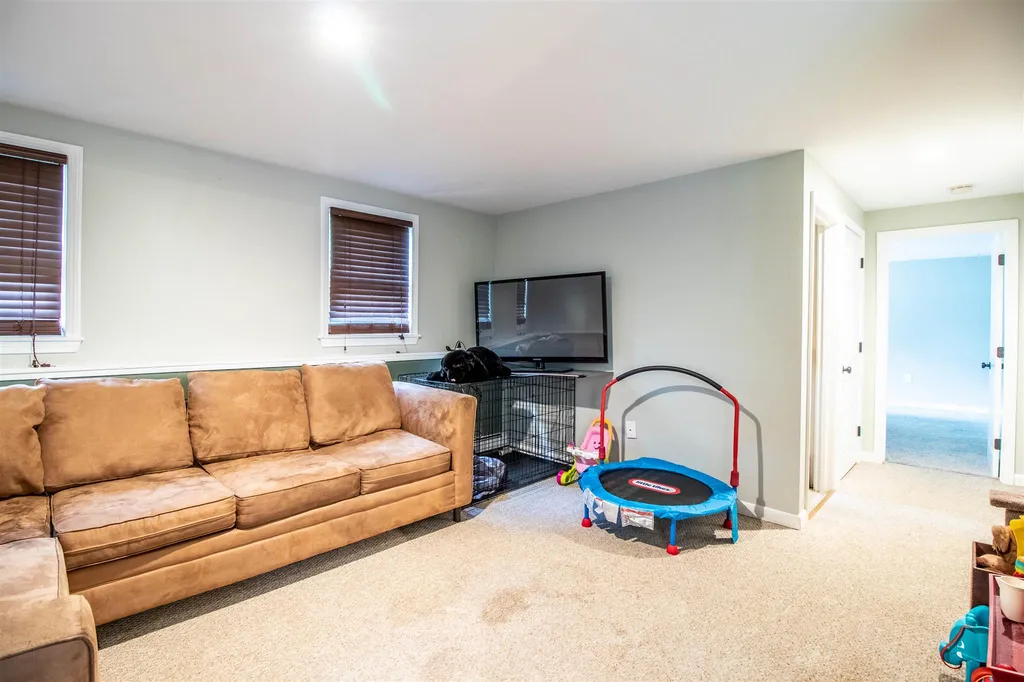 11 Stanorm Drive Newmarket NH 03857