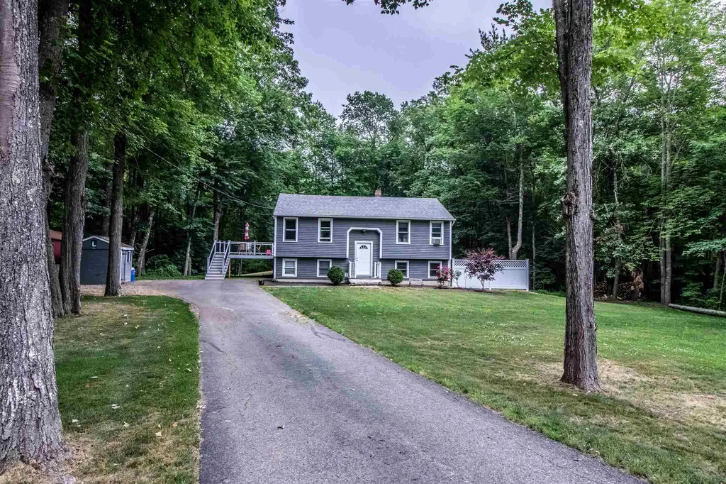 11 Stanorm Drive Newmarket NH 03857