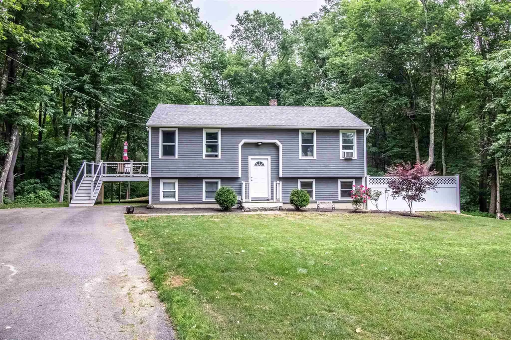 11 Stanorm Drive Newmarket NH 03857