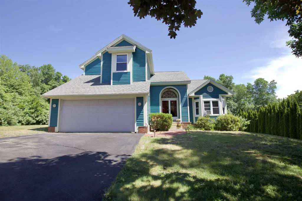 157 Highview Terrace Manchester NH 03104