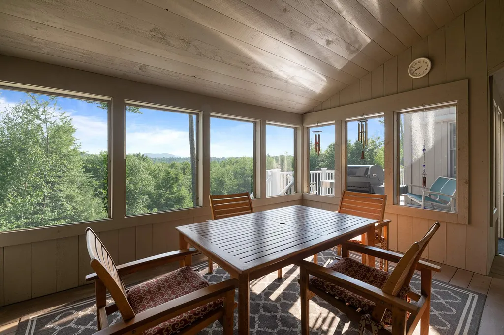 64 Surrey Lane New London NH 03257