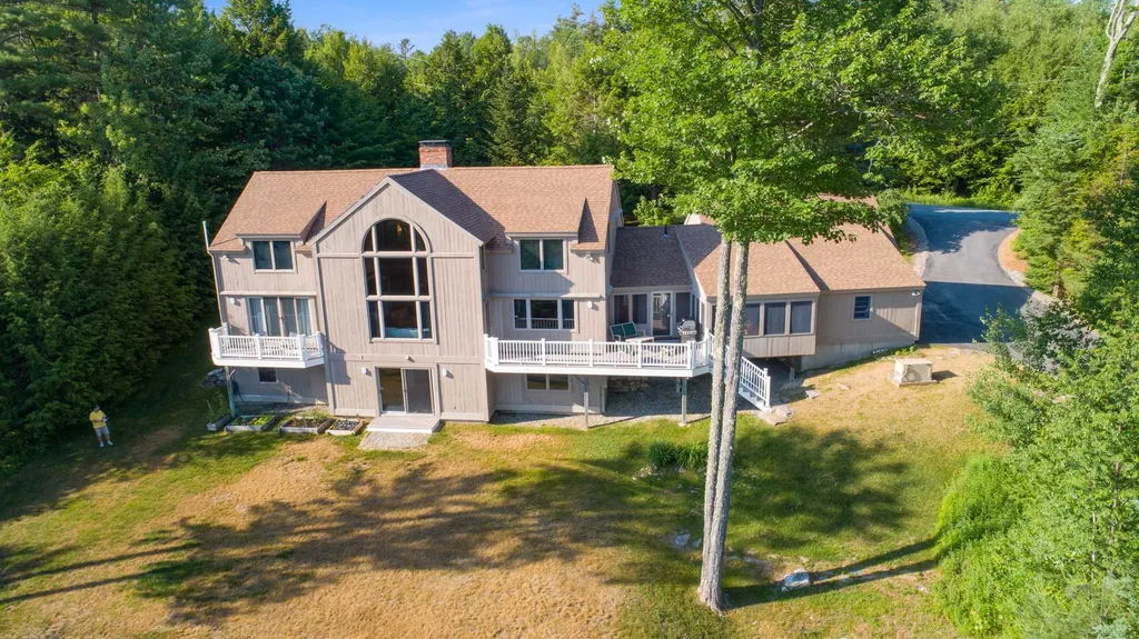 64 Surrey Lane New London NH 03257