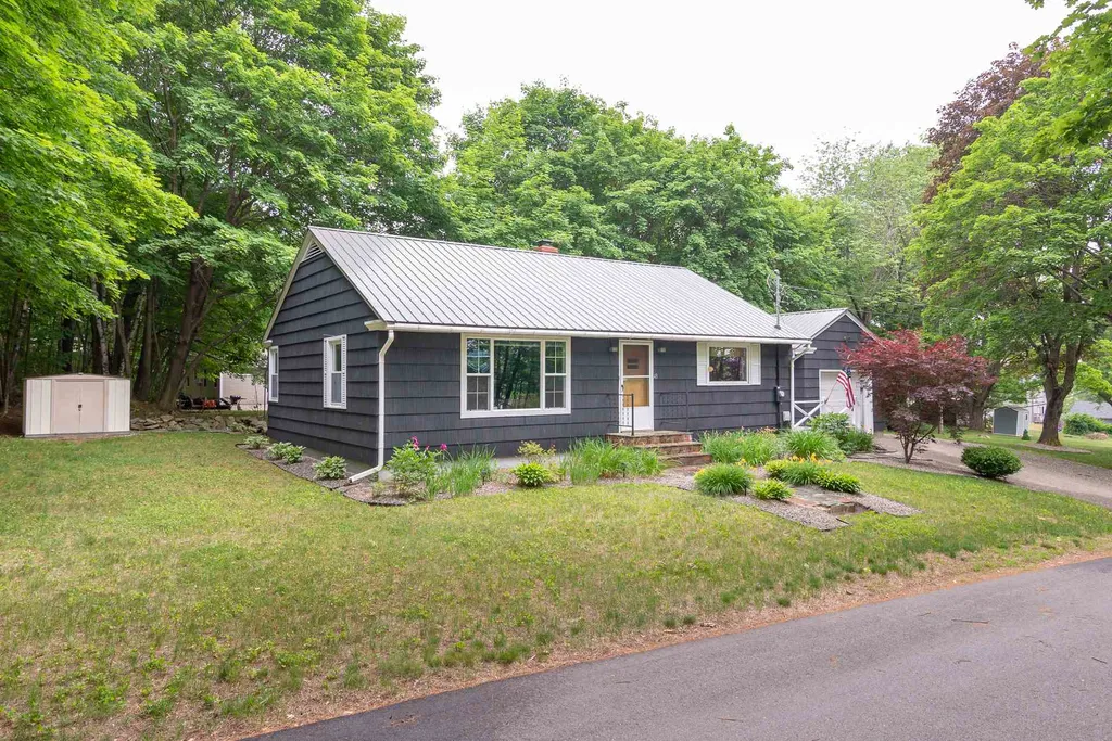 43 Stephen Street Laconia NH 03246