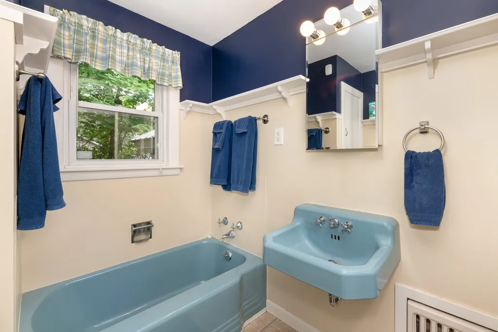 43 Stephen Street Laconia NH 03246