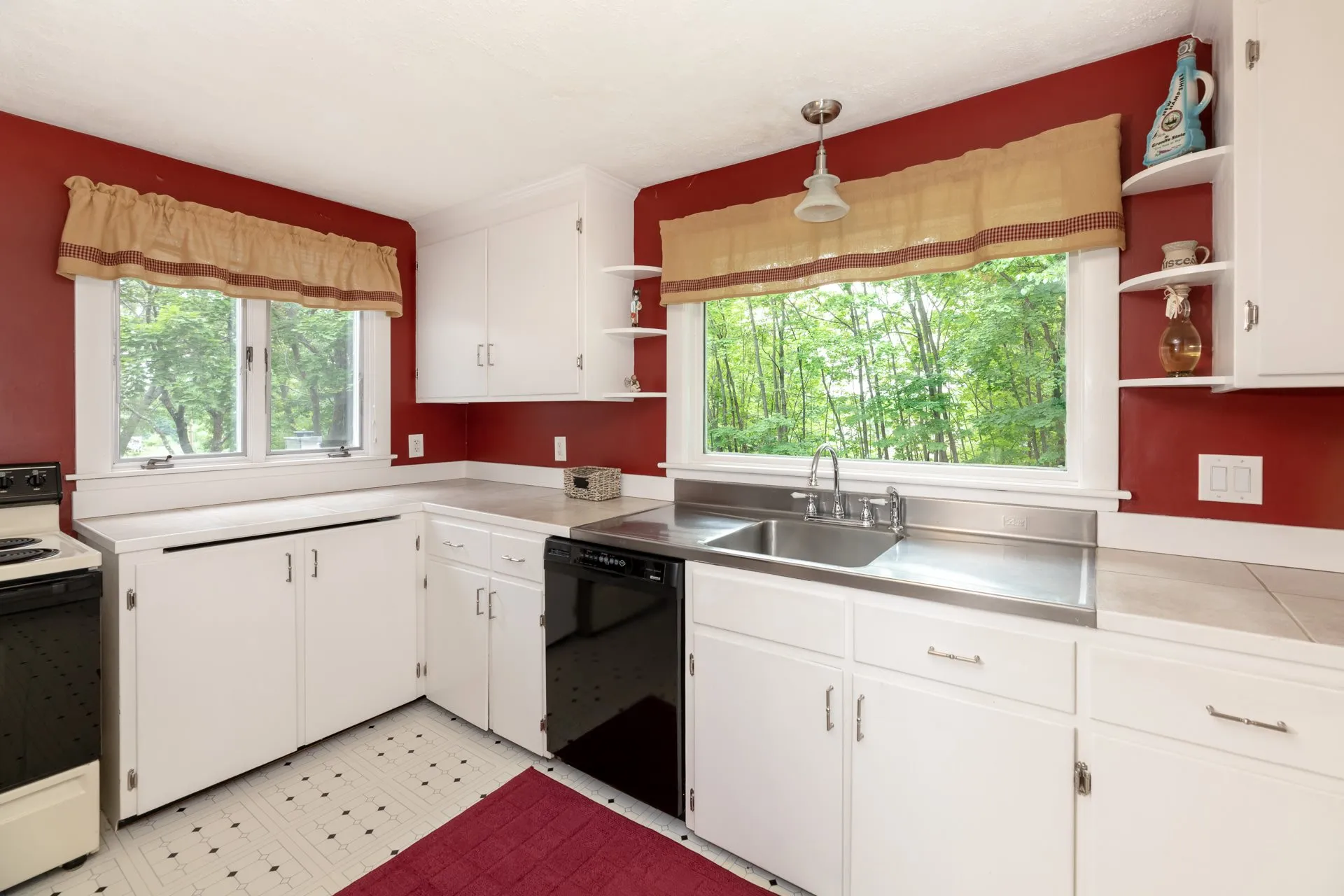 43 Stephen Street Laconia NH 03246