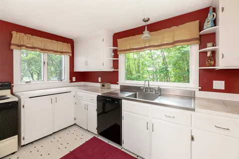 43 Stephen Street Laconia NH 03246