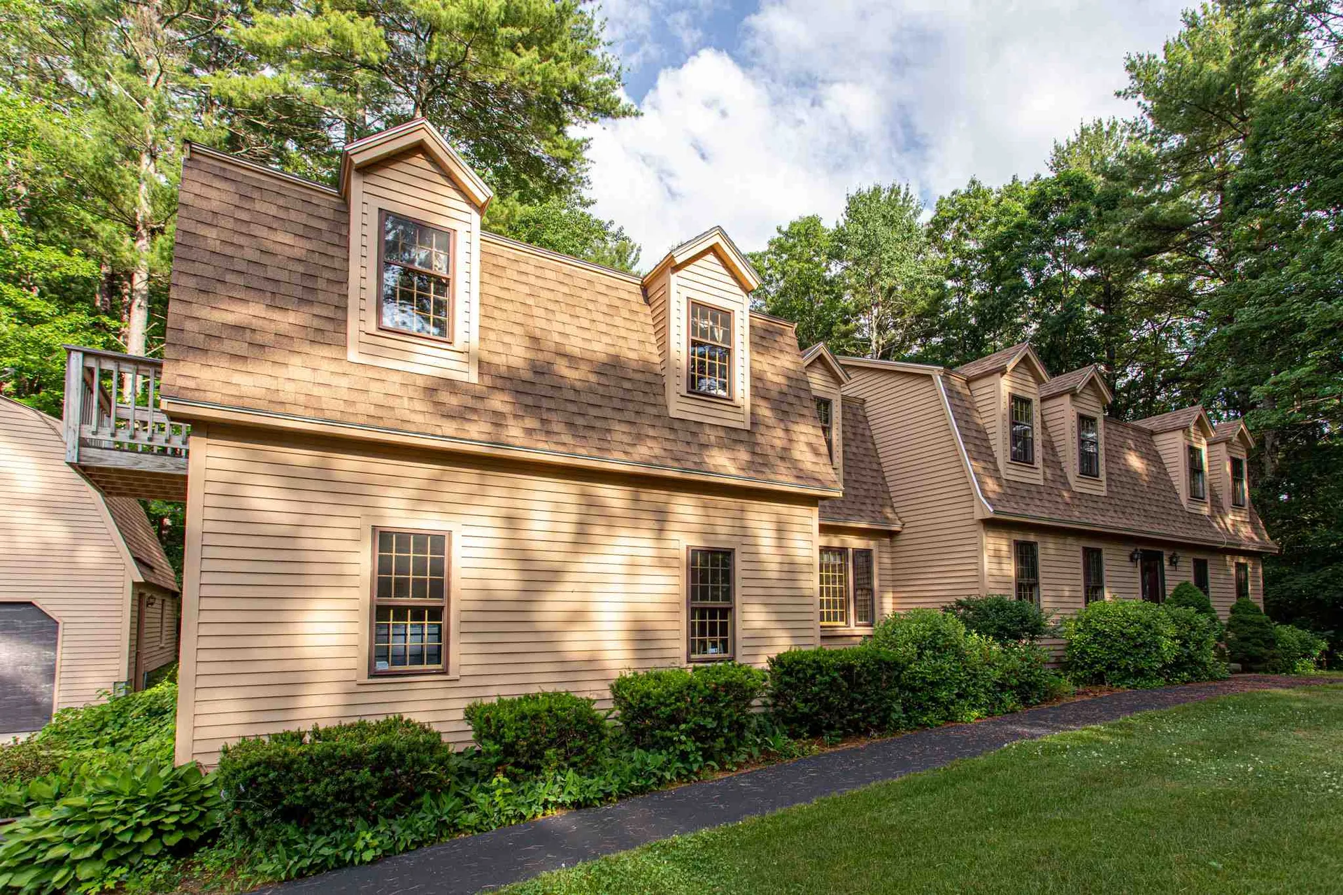 25 Jefferson Drive Londonderry NH 03053