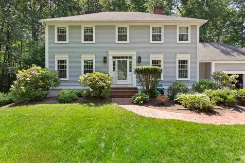 18 Boxwood Road Bedford NH 03110