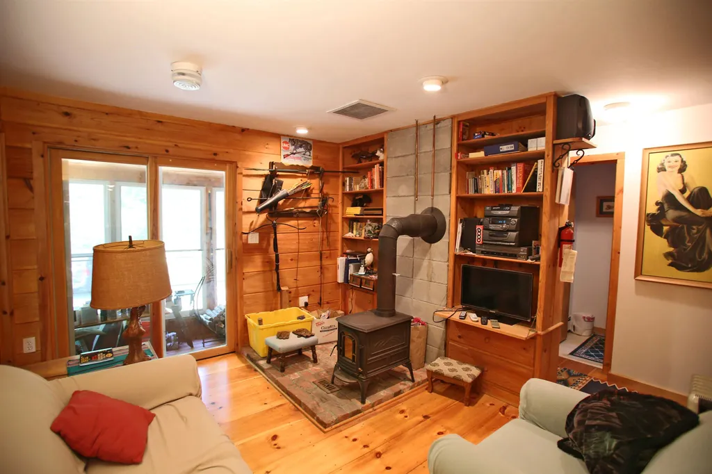 185 Sargent Hill Road Grafton NH 03240