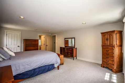128 Carriage Road New Boston NH 03070
