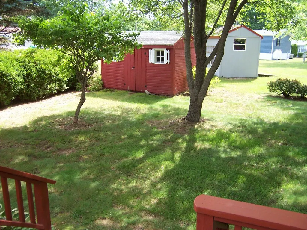 11 Oak Drive North Hampton NH 03862