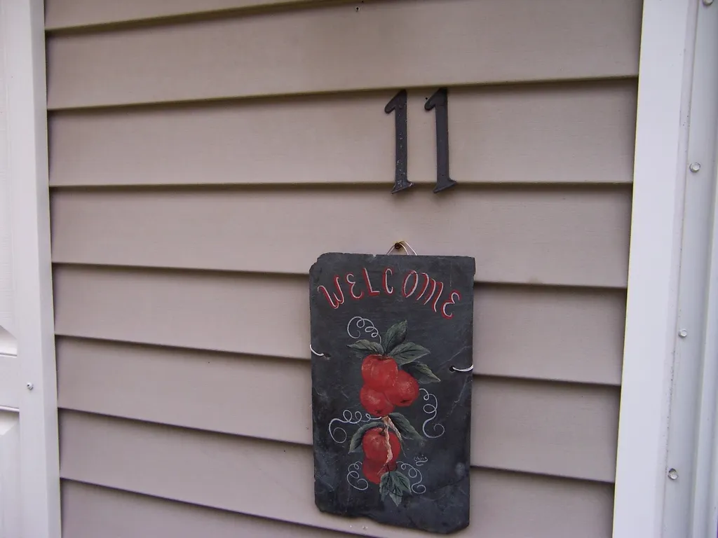 11 Oak Drive North Hampton NH 03862