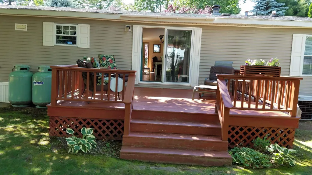 11 Oak Drive North Hampton NH 03862