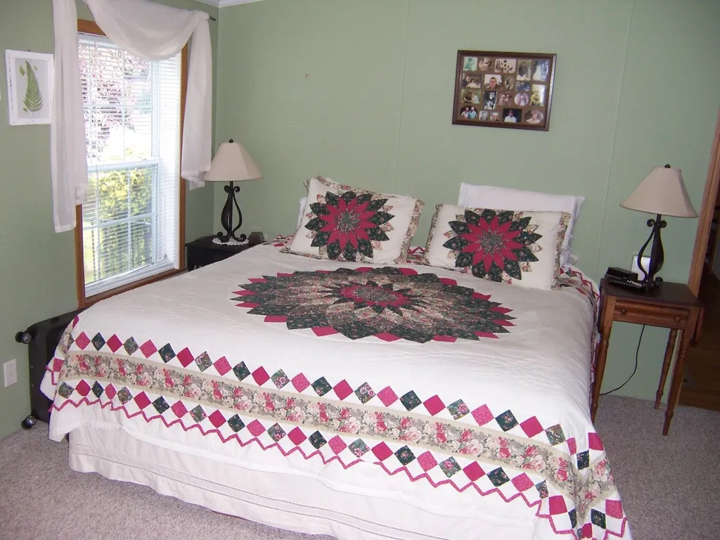 11 Oak Drive North Hampton NH 03862